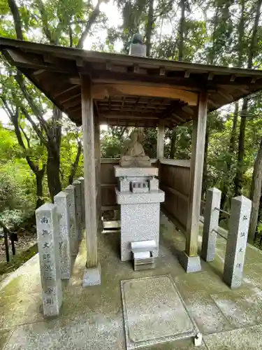 願昭寺の像