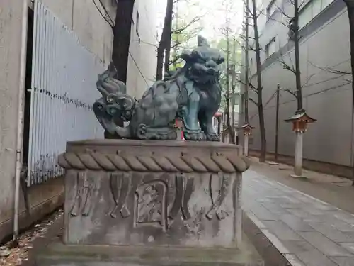 花園神社の狛犬