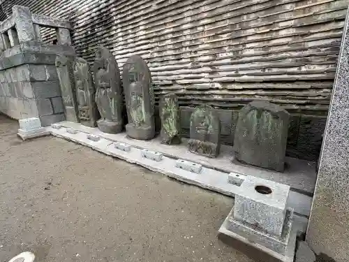 待乳山聖天（本龍院）の{uncategorized: "未分類", other: "その他", undefined: "問題あり", building: "その他建物", grave: "お墓", sacred_gate: "鳥居", guardian: "狛犬", statue: "像", buddha: "仏像", history: "歴史", nature: "自然", garden: "庭園", animal: "動物", pagoda: "塔", temizu: "手水舎", mountain_gate: "山門・神門", sanctuary: "本殿・本堂", subordinate: "末社・摂社", art: "芸術", scenery: "景色", jizo: "地蔵", ema: "絵馬", goshuin: "御朱印", omikuji: "おみくじ", items: "授与品その他", amulet: "お守り", goshuincho: "御朱印帳", eats: "食事", festival: "お祭り", votive_dance: "神楽", shichigosan: "七五三参", wedding: "結婚式", experience: "体験その他", initially: "初詣", around: "周辺", anti_infection: "感染症対策"}