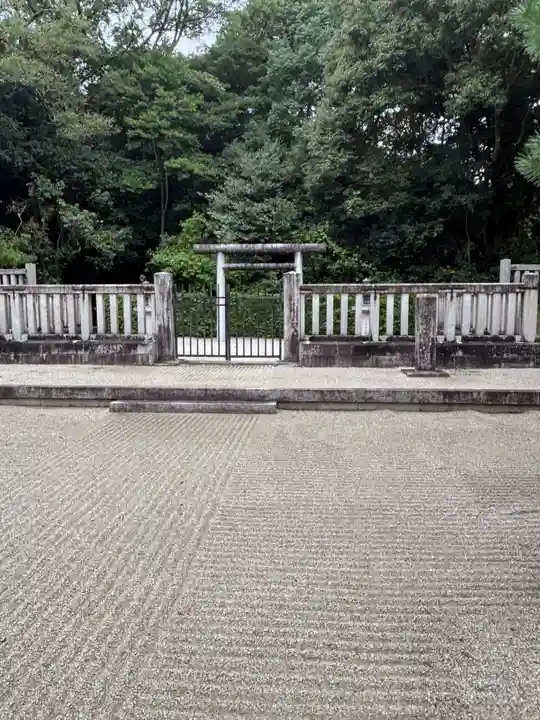 桃花鳥田丘上陵 (綏靖天皇陵)(奈良県)