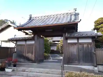 栄楽寺の山門・神門