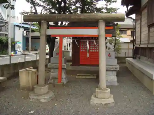 高山稲荷神社の末社・摂社