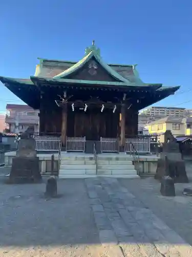 横浜熊野神社の{uncategorized: "未分類", other: "その他", undefined: "問題あり", building: "その他建物", grave: "お墓", sacred_gate: "鳥居", guardian: "狛犬", statue: "像", buddha: "仏像", history: "歴史", nature: "自然", garden: "庭園", animal: "動物", pagoda: "塔", temizu: "手水舎", mountain_gate: "山門・神門", sanctuary: "本殿・本堂", subordinate: "末社・摂社", art: "芸術", scenery: "景色", jizo: "地蔵", ema: "絵馬", goshuin: "御朱印", omikuji: "おみくじ", items: "授与品その他", amulet: "お守り", goshuincho: "御朱印帳", eats: "食事", festival: "お祭り", votive_dance: "神楽", shichigosan: "七五三参", wedding: "結婚式", experience: "体験その他", initially: "初詣", around: "周辺", anti_infection: "感染症対策"}