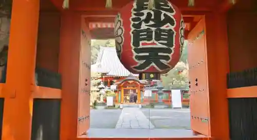 毘沙門堂門跡の山門・神門