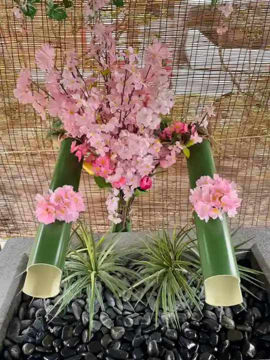 仙台大神宮の{uncategorized: "未分類", other: "その他", undefined: "問題あり", building: "その他建物", grave: "お墓", sacred_gate: "鳥居", guardian: "狛犬", statue: "像", buddha: "仏像", history: "歴史", nature: "自然", garden: "庭園", animal: "動物", pagoda: "塔", temizu: "手水舎", mountain_gate: "山門・神門", sanctuary: "本殿・本堂", subordinate: "末社・摂社", art: "芸術", scenery: "景色", jizo: "地蔵", ema: "絵馬", goshuin: "御朱印", omikuji: "おみくじ", items: "授与品その他", amulet: "お守り", goshuincho: "御朱印帳", eats: "食事", festival: "お祭り", votive_dance: "神楽", shichigosan: "七五三参", wedding: "結婚式", experience: "体験その他", initially: "初詣", around: "周辺", anti_infection: "感染症対策"}