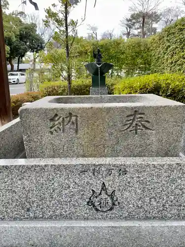 種貸社（住吉大社末社）の手水舎