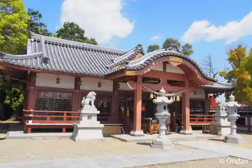 百済王神社の本殿・本堂