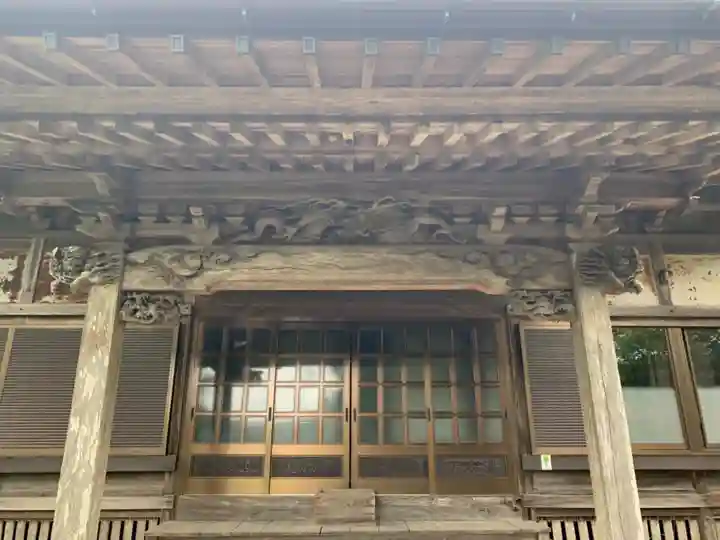 宝国寺の本殿・本堂