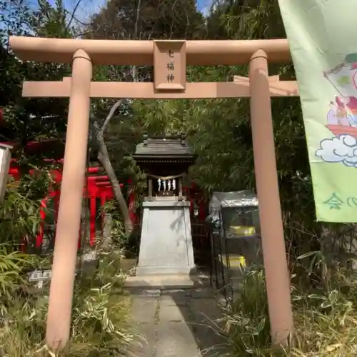 白笹稲荷神社の{uncategorized: "未分類", other: "その他", undefined: "問題あり", building: "その他建物", grave: "お墓", sacred_gate: "鳥居", guardian: "狛犬", statue: "像", buddha: "仏像", history: "歴史", nature: "自然", garden: "庭園", animal: "動物", pagoda: "塔", temizu: "手水舎", mountain_gate: "山門・神門", sanctuary: "本殿・本堂", subordinate: "末社・摂社", art: "芸術", scenery: "景色", jizo: "地蔵", ema: "絵馬", goshuin: "御朱印", omikuji: "おみくじ", items: "授与品その他", amulet: "お守り", goshuincho: "御朱印帳", eats: "食事", festival: "お祭り", votive_dance: "神楽", shichigosan: "七五三参", wedding: "結婚式", experience: "体験その他", initially: "初詣", around: "周辺", anti_infection: "感染症対策"}