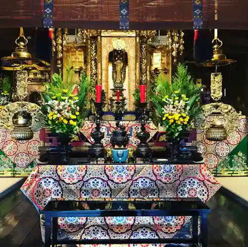 信行寺の本殿・本堂