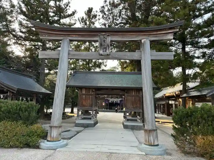 八重垣神社の{uncategorized: "未分類", other: "その他", undefined: "問題あり", building: "その他建物", grave: "お墓", sacred_gate: "鳥居", guardian: "狛犬", statue: "像", buddha: "仏像", history: "歴史", nature: "自然", garden: "庭園", animal: "動物", pagoda: "塔", temizu: "手水舎", mountain_gate: "山門・神門", sanctuary: "本殿・本堂", subordinate: "末社・摂社", art: "芸術", scenery: "景色", jizo: "地蔵", ema: "絵馬", goshuin: "御朱印", omikuji: "おみくじ", items: "授与品その他", amulet: "お守り", goshuincho: "御朱印帳", eats: "食事", festival: "お祭り", votive_dance: "神楽", shichigosan: "七五三参", wedding: "結婚式", experience: "体験その他", initially: "初詣", around: "周辺", anti_infection: "感染症対策"}