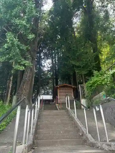 宇津貫熊野神社の{uncategorized: "未分類", other: "その他", undefined: "問題あり", building: "その他建物", grave: "お墓", sacred_gate: "鳥居", guardian: "狛犬", statue: "像", buddha: "仏像", history: "歴史", nature: "自然", garden: "庭園", animal: "動物", pagoda: "塔", temizu: "手水舎", mountain_gate: "山門・神門", sanctuary: "本殿・本堂", subordinate: "末社・摂社", art: "芸術", scenery: "景色", jizo: "地蔵", ema: "絵馬", goshuin: "御朱印", omikuji: "おみくじ", items: "授与品その他", amulet: "お守り", goshuincho: "御朱印帳", eats: "食事", festival: "お祭り", votive_dance: "神楽", shichigosan: "七五三参", wedding: "結婚式", experience: "体験その他", initially: "初詣", around: "周辺", anti_infection: "感染症対策"}