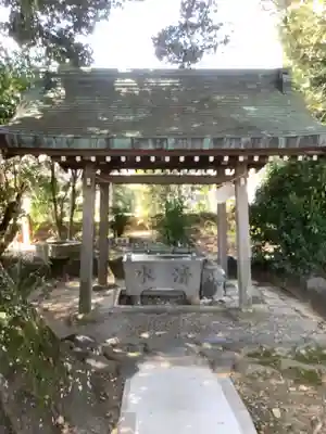 上地八幡宮の手水舎