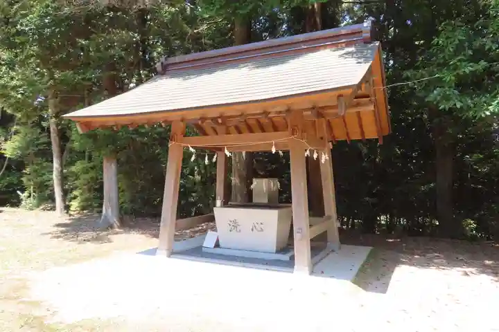 多賀雄神社の手水舎