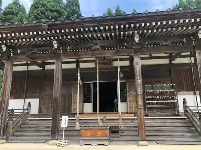 国上寺の本殿・本堂