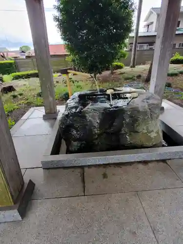 金井神社の手水舎