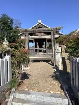 白山社（仲畑）の鳥居