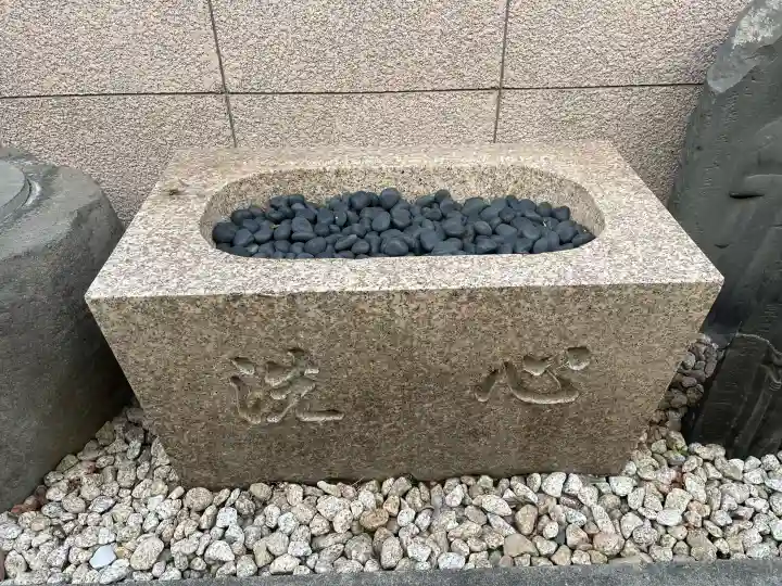 東福院の{uncategorized: "未分類", other: "その他", undefined: "問題あり", building: "その他建物", grave: "お墓", sacred_gate: "鳥居", guardian: "狛犬", statue: "像", buddha: "仏像", history: "歴史", nature: "自然", garden: "庭園", animal: "動物", pagoda: "塔", temizu: "手水舎", mountain_gate: "山門・神門", sanctuary: "本殿・本堂", subordinate: "末社・摂社", art: "芸術", scenery: "景色", jizo: "地蔵", ema: "絵馬", goshuin: "御朱印", omikuji: "おみくじ", items: "授与品その他", amulet: "お守り", goshuincho: "御朱印帳", eats: "食事", festival: "お祭り", votive_dance: "神楽", shichigosan: "七五三参", wedding: "結婚式", experience: "体験その他", initially: "初詣", around: "周辺", anti_infection: "感染症対策"}