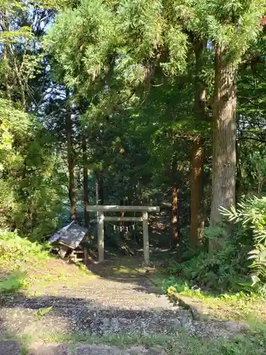 白山神社の鳥居