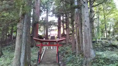 九戸神社の建物その他