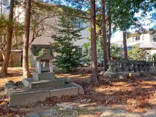 玉緒神社の末社