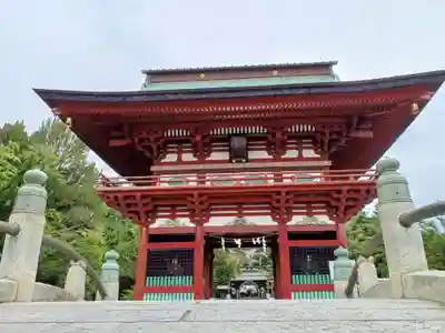 飯野八幡宮の山門・神門