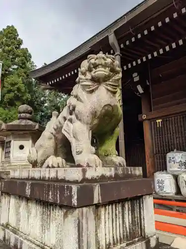京都霊山護國神社の狛犬