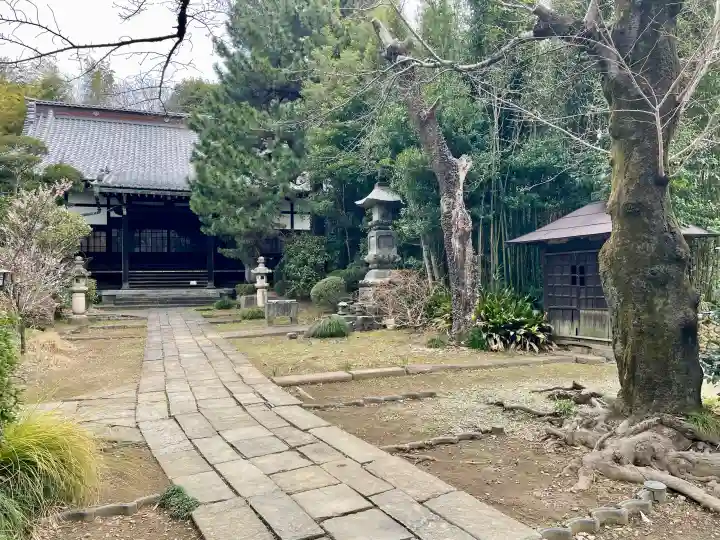 臨江寺の{uncategorized: "未分類", other: "その他", undefined: "問題あり", building: "その他建物", grave: "お墓", sacred_gate: "鳥居", guardian: "狛犬", statue: "像", buddha: "仏像", history: "歴史", nature: "自然", garden: "庭園", animal: "動物", pagoda: "塔", temizu: "手水舎", mountain_gate: "山門・神門", sanctuary: "本殿・本堂", subordinate: "末社・摂社", art: "芸術", scenery: "景色", jizo: "地蔵", ema: "絵馬", goshuin: "御朱印", omikuji: "おみくじ", items: "授与品その他", amulet: "お守り", goshuincho: "御朱印帳", eats: "食事", festival: "お祭り", votive_dance: "神楽", shichigosan: "七五三参", wedding: "結婚式", experience: "体験その他", initially: "初詣", around: "周辺", anti_infection: "感染症対策"}
