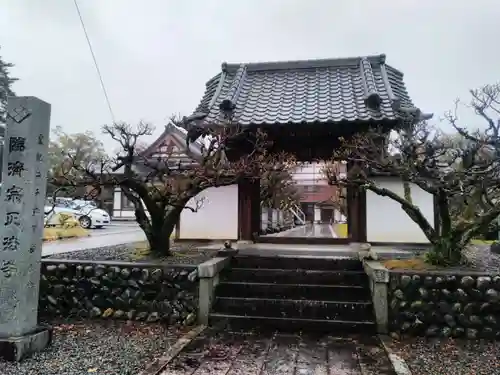 正法寺の山門