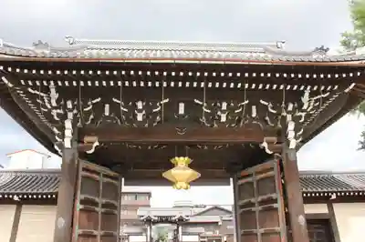 東本願寺(真宗本廟)の山門・神門
