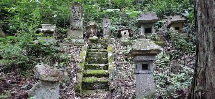 犬の宮猫の宮(山形県)