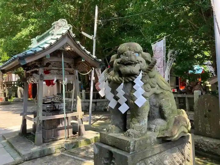 海南神社の狛犬