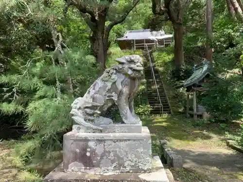 八幡神社の狛犬