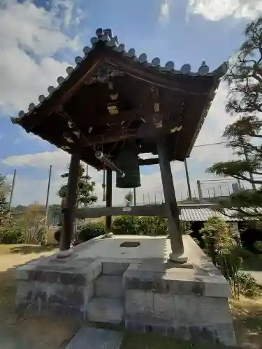 永慶寺の{uncategorized: "未分類", other: "その他", undefined: "問題あり", building: "その他建物", grave: "お墓", sacred_gate: "鳥居", guardian: "狛犬", statue: "像", buddha: "仏像", history: "歴史", nature: "自然", garden: "庭園", animal: "動物", pagoda: "塔", temizu: "手水舎", mountain_gate: "山門・神門", sanctuary: "本殿・本堂", subordinate: "末社・摂社", art: "芸術", scenery: "景色", jizo: "地蔵", ema: "絵馬", goshuin: "御朱印", omikuji: "おみくじ", items: "授与品その他", amulet: "お守り", goshuincho: "御朱印帳", eats: "食事", festival: "お祭り", votive_dance: "神楽", shichigosan: "七五三参", wedding: "結婚式", experience: "体験その他", initially: "初詣", around: "周辺", anti_infection: "感染症対策"}
