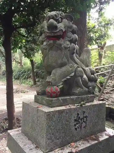 腰掛神社の狛犬