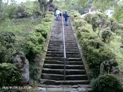 音楽寺の{uncategorized: "未分類", other: "その他", undefined: "問題あり", building: "その他建物", grave: "お墓", sacred_gate: "鳥居", guardian: "狛犬", statue: "像", buddha: "仏像", history: "歴史", nature: "自然", garden: "庭園", animal: "動物", pagoda: "塔", temizu: "手水舎", mountain_gate: "山門・神門", sanctuary: "本殿・本堂", subordinate: "末社・摂社", art: "芸術", scenery: "景色", jizo: "地蔵", ema: "絵馬", goshuin: "御朱印", omikuji: "おみくじ", items: "授与品その他", amulet: "お守り", goshuincho: "御朱印帳", eats: "食事", festival: "お祭り", votive_dance: "神楽", shichigosan: "七五三参", wedding: "結婚式", experience: "体験その他", initially: "初詣", around: "周辺", anti_infection: "感染症対策"}