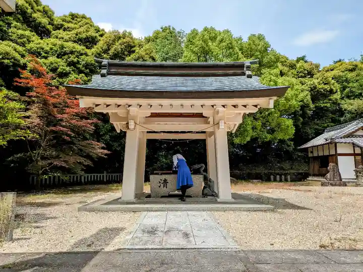八柱神社の手水舎