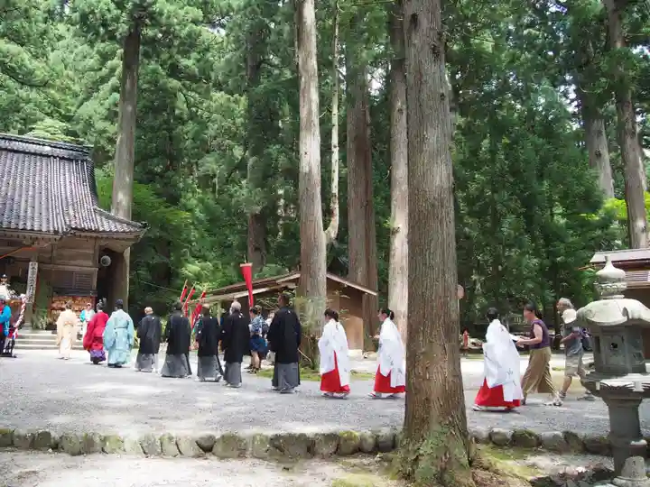 雄山神社中宮祈願殿のお祭り