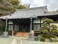 持明院の{uncategorized: "未分類", other: "その他", undefined: "問題あり", building: "その他建物", grave: "お墓", sacred_gate: "鳥居", guardian: "狛犬", statue: "像", buddha: "仏像", history: "歴史", nature: "自然", garden: "庭園", animal: "動物", pagoda: "塔", temizu: "手水舎", mountain_gate: "山門・神門", sanctuary: "本殿・本堂", subordinate: "末社・摂社", art: "芸術", scenery: "景色", jizo: "地蔵", ema: "絵馬", goshuin: "御朱印", omikuji: "おみくじ", items: "授与品その他", amulet: "お守り", goshuincho: "御朱印帳", eats: "食事", festival: "お祭り", votive_dance: "神楽", shichigosan: "七五三参", wedding: "結婚式", experience: "体験その他", initially: "初詣", around: "周辺", anti_infection: "感染症対策"}