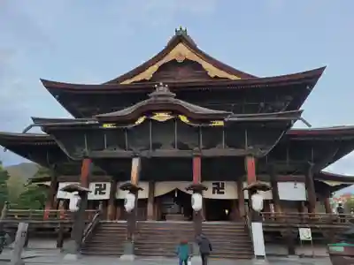 善光寺の本殿・本堂