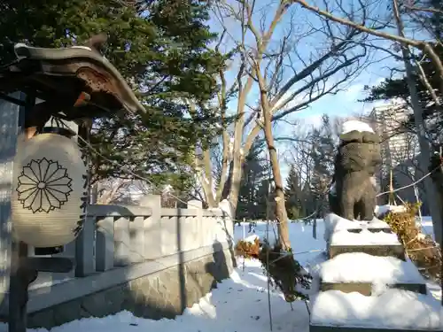 彌彦神社　(伊夜日子神社)の狛犬