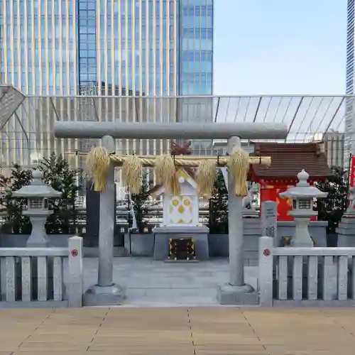 三囲神社（三圍神社）日本橋摂社の鳥居