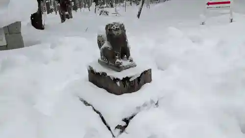 雨紛神社の狛犬