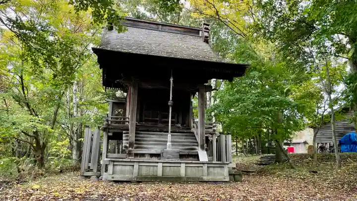 旧信濃神社の本殿・本堂