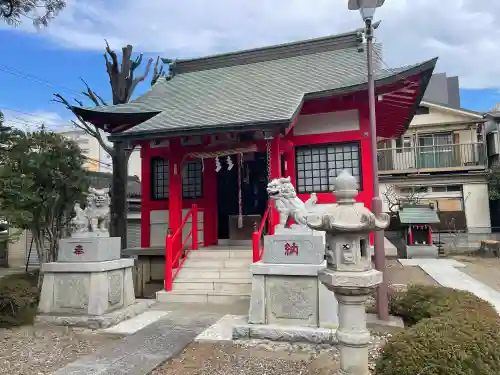 舟渡氷川神社の{uncategorized: "未分類", other: "その他", undefined: "問題あり", building: "その他建物", grave: "お墓", sacred_gate: "鳥居", guardian: "狛犬", statue: "像", buddha: "仏像", history: "歴史", nature: "自然", garden: "庭園", animal: "動物", pagoda: "塔", temizu: "手水舎", mountain_gate: "山門・神門", sanctuary: "本殿・本堂", subordinate: "末社・摂社", art: "芸術", scenery: "景色", jizo: "地蔵", ema: "絵馬", goshuin: "御朱印", omikuji: "おみくじ", items: "授与品その他", amulet: "お守り", goshuincho: "御朱印帳", eats: "食事", festival: "お祭り", votive_dance: "神楽", shichigosan: "七五三参", wedding: "結婚式", experience: "体験その他", initially: "初詣", around: "周辺", anti_infection: "感染症対策"}