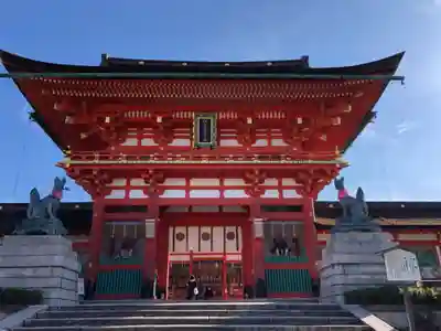 伏見稲荷大社の山門・神門