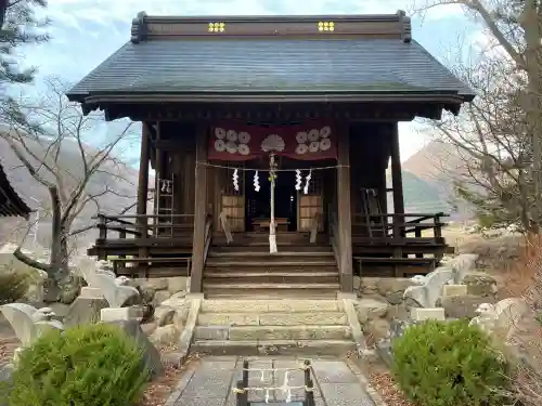 真田神社の{uncategorized: "未分類", other: "その他", undefined: "問題あり", building: "その他建物", grave: "お墓", sacred_gate: "鳥居", guardian: "狛犬", statue: "像", buddha: "仏像", history: "歴史", nature: "自然", garden: "庭園", animal: "動物", pagoda: "塔", temizu: "手水舎", mountain_gate: "山門・神門", sanctuary: "本殿・本堂", subordinate: "末社・摂社", art: "芸術", scenery: "景色", jizo: "地蔵", ema: "絵馬", goshuin: "御朱印", omikuji: "おみくじ", items: "授与品その他", amulet: "お守り", goshuincho: "御朱印帳", eats: "食事", festival: "お祭り", votive_dance: "神楽", shichigosan: "七五三参", wedding: "結婚式", experience: "体験その他", initially: "初詣", around: "周辺", anti_infection: "感染症対策"}