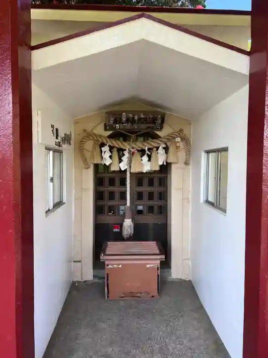 大室山浅間神社の{uncategorized: "未分類", other: "その他", undefined: "問題あり", building: "その他建物", grave: "お墓", sacred_gate: "鳥居", guardian: "狛犬", statue: "像", buddha: "仏像", history: "歴史", nature: "自然", garden: "庭園", animal: "動物", pagoda: "塔", temizu: "手水舎", mountain_gate: "山門・神門", sanctuary: "本殿・本堂", subordinate: "末社・摂社", art: "芸術", scenery: "景色", jizo: "地蔵", ema: "絵馬", goshuin: "御朱印", omikuji: "おみくじ", items: "授与品その他", amulet: "お守り", goshuincho: "御朱印帳", eats: "食事", festival: "お祭り", votive_dance: "神楽", shichigosan: "七五三参", wedding: "結婚式", experience: "体験その他", initially: "初詣", around: "周辺", anti_infection: "感染症対策"}