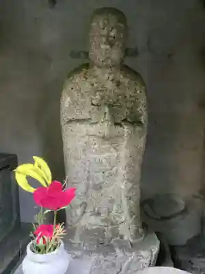 神明・白山社相殿の地蔵