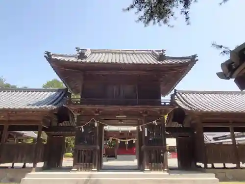 伊美別宮社の山門・神門
